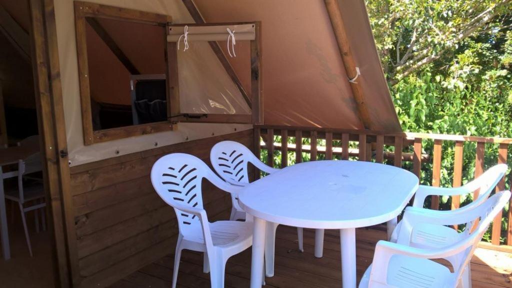 Camping Onlycamp La Confluence Savonnières Εξωτερικό φωτογραφία