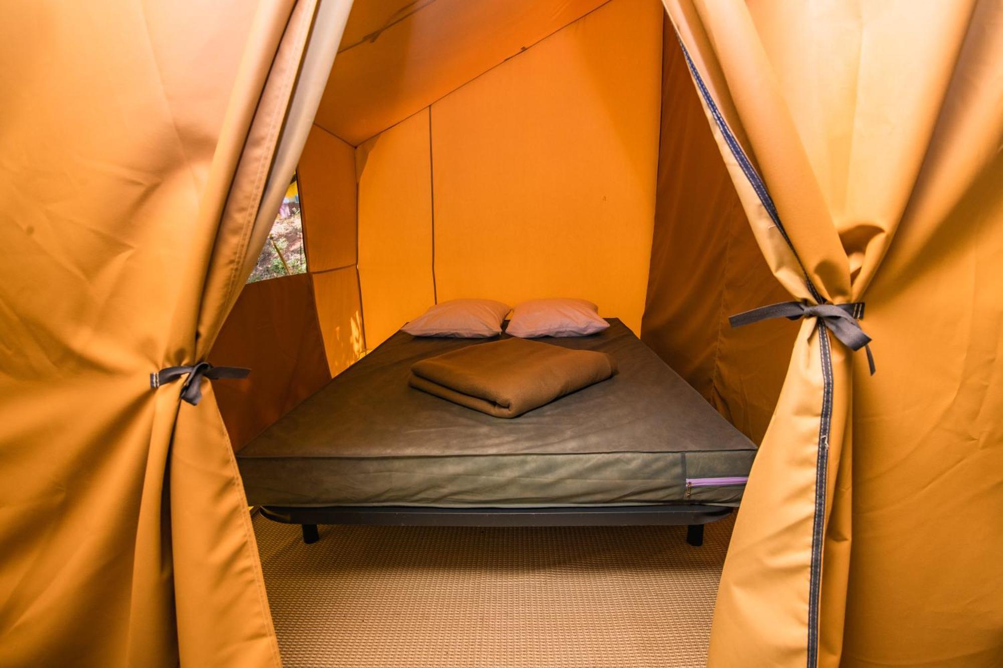 Camping Onlycamp La Confluence Savonnières Εξωτερικό φωτογραφία
